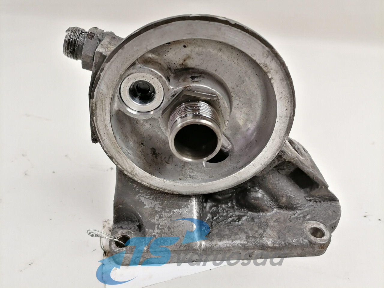 Scania Oil filter housing 1502757 - Suku Cadang Mesin untuk Truk: gambar 3 Scania Oil filter housing 1502757 - Suku Cadang Mesin untuk Truk: gambar 3