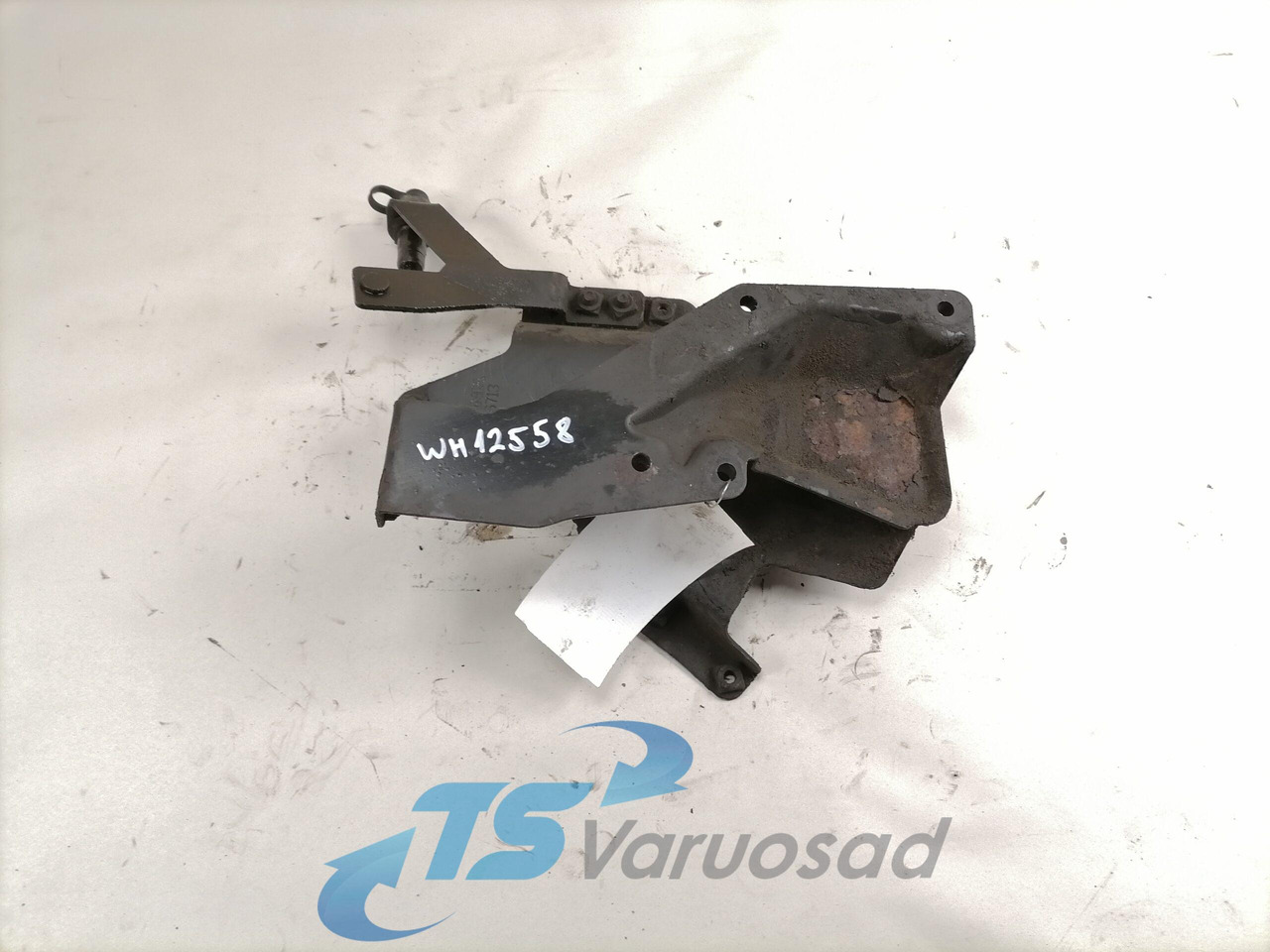 Scania Roolisüsteemi õlimahuti kandur 1446713 - Selang kemudi untuk Truk: gambar 1 Scania Roolisüsteemi õlimahuti kandur 1446713 - Selang kemudi untuk Truk: gambar 1