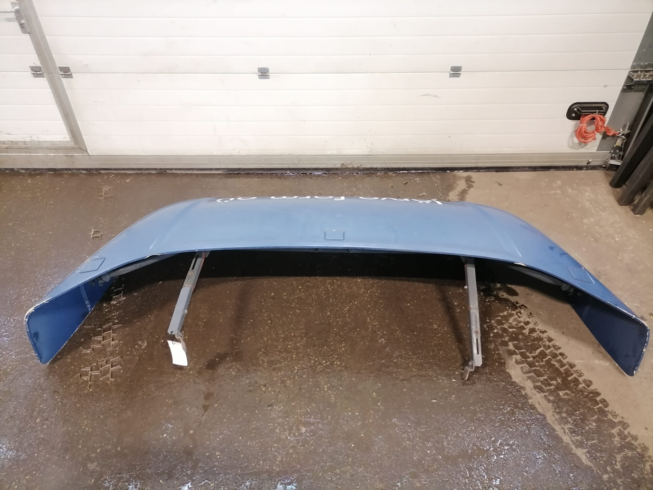 Scania Scania cab wind deflector, roof 1757973 - Aerodinamika/ Spoiler untuk Truk: gambar 2 Scania Scania cab wind deflector, roof 1757973 - Aerodinamika/ Spoiler untuk Truk: gambar 2