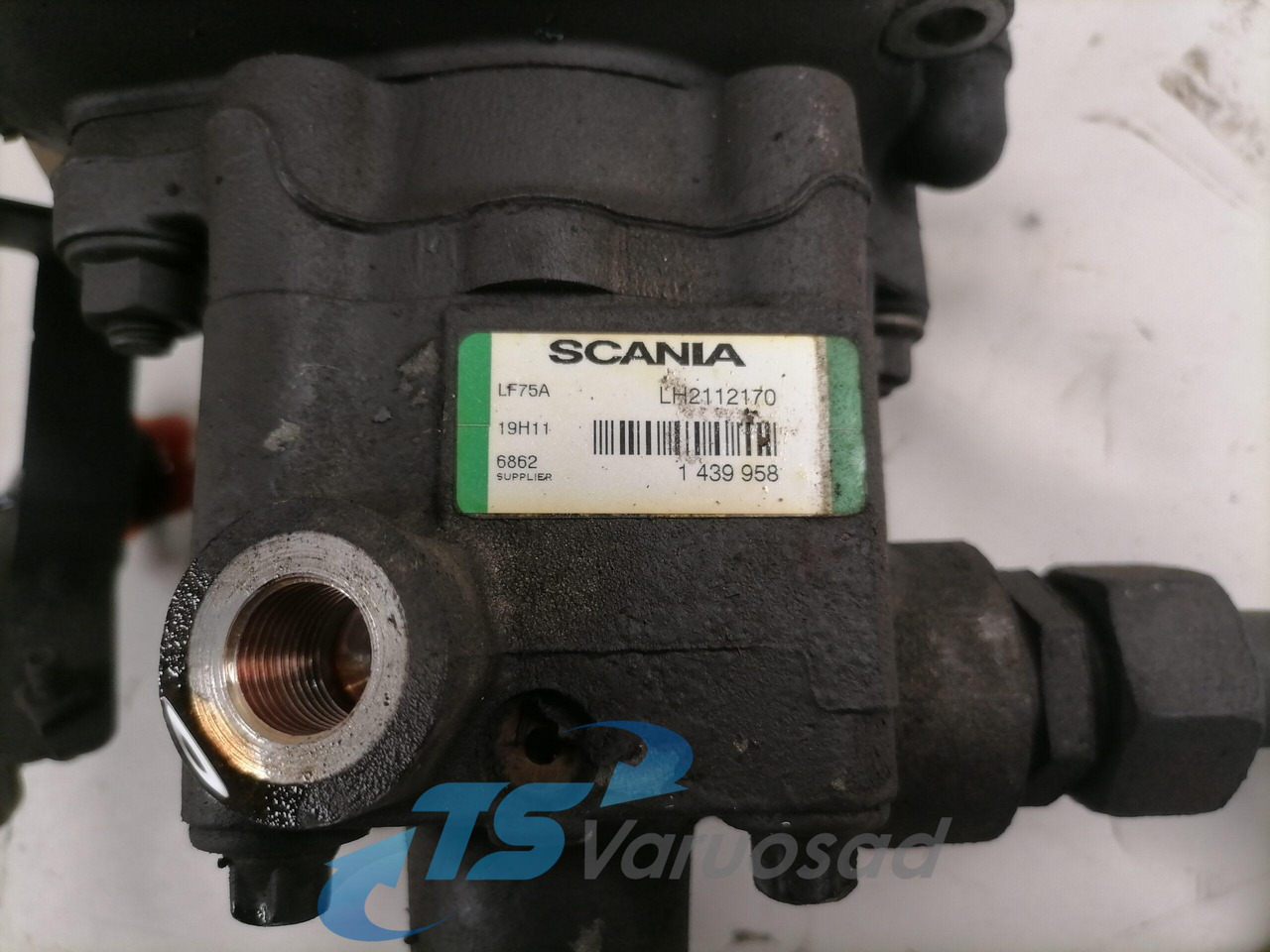 Scania Steering hydraulic pump 1439958 - Pompa kemudi untuk Truk: gambar 2 Scania Steering hydraulic pump 1439958 - Pompa kemudi untuk Truk: gambar 2