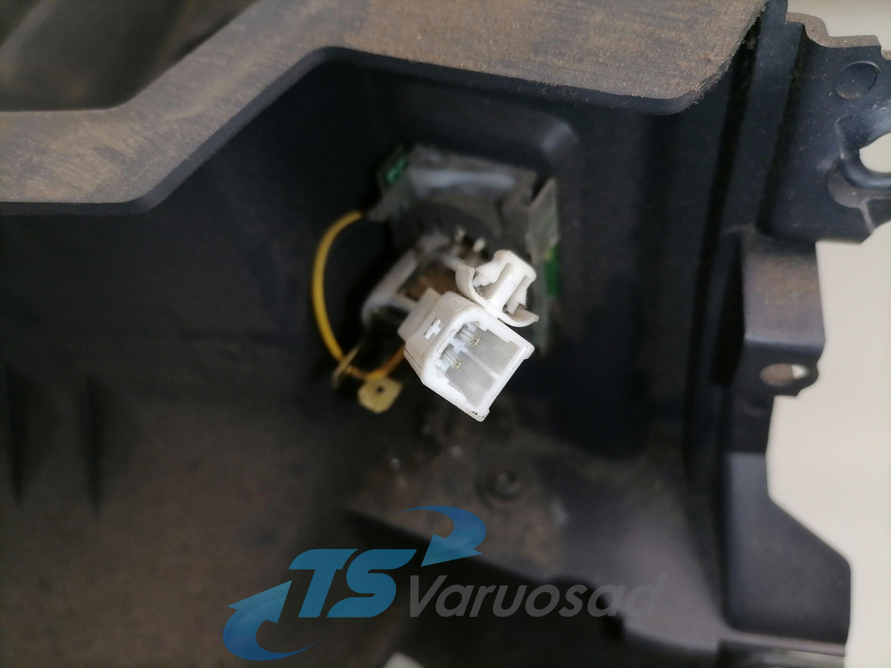 Bagian universal untuk Truk Scania Tool box 1942220: gambar 6 Bagian universal untuk Truk Scania Tool box 1942220: gambar 6