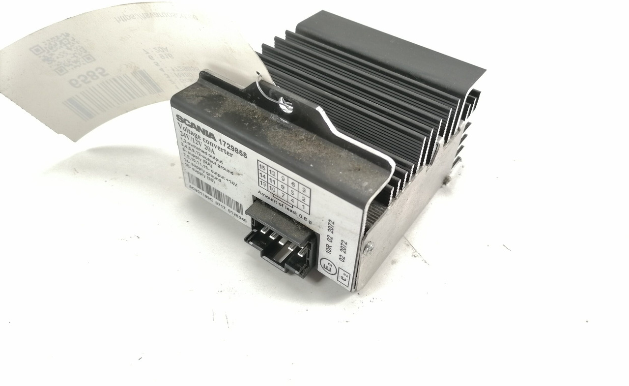 Scania Voltage converter 1729858 - Sistem listrik untuk Truk: gambar 1 Scania Voltage converter 1729858 - Sistem listrik untuk Truk: gambar 1