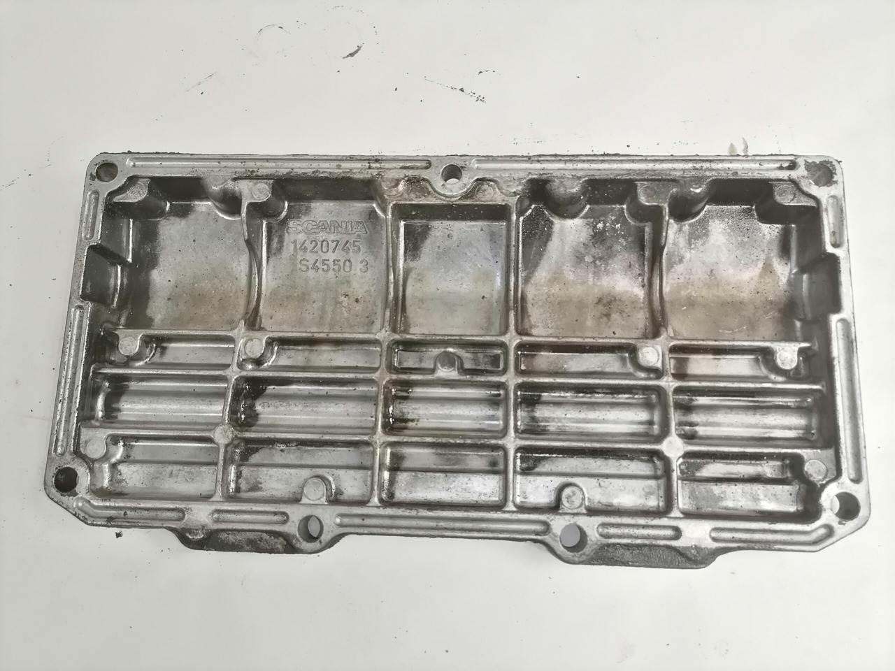 Scania engine side cover 1420745 - Suku Cadang Mesin untuk Truk: gambar 2 Scania engine side cover 1420745 - Suku Cadang Mesin untuk Truk: gambar 2