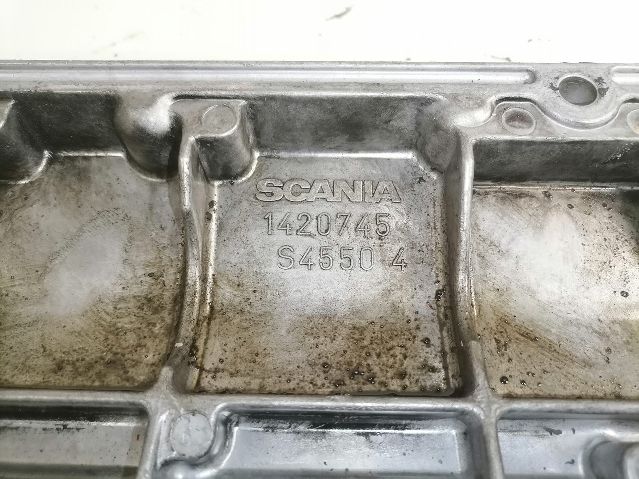 Scania engine side cover 1420745 - Suku Cadang Mesin untuk Truk: gambar 3 Scania engine side cover 1420745 - Suku Cadang Mesin untuk Truk: gambar 3