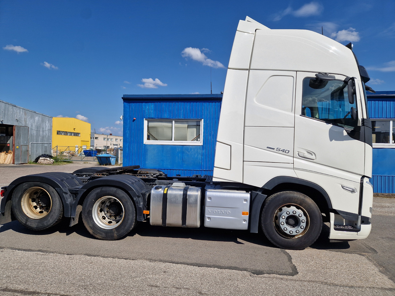 VOLVO FH full air + retarder - Tractor head: gambar 3 VOLVO FH full air + retarder - Tractor head: gambar 3