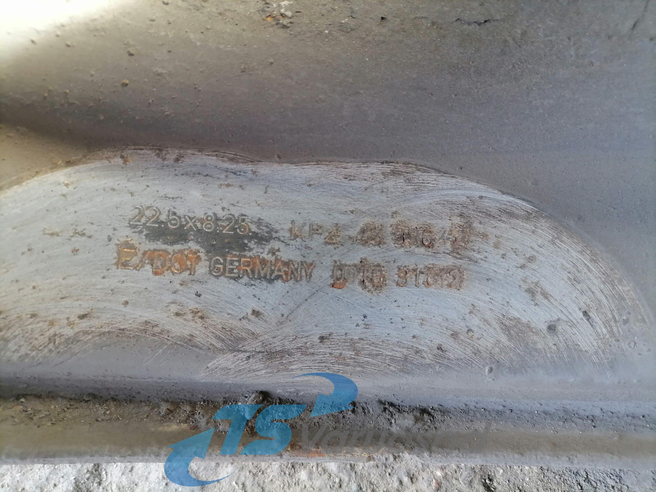 Universaalne Velg 22.5x8.25 225x825 - Roda/ Ban untuk Truk: gambar 4 Universaalne Velg 22.5x8.25 225x825 - Roda/ Ban untuk Truk: gambar 4