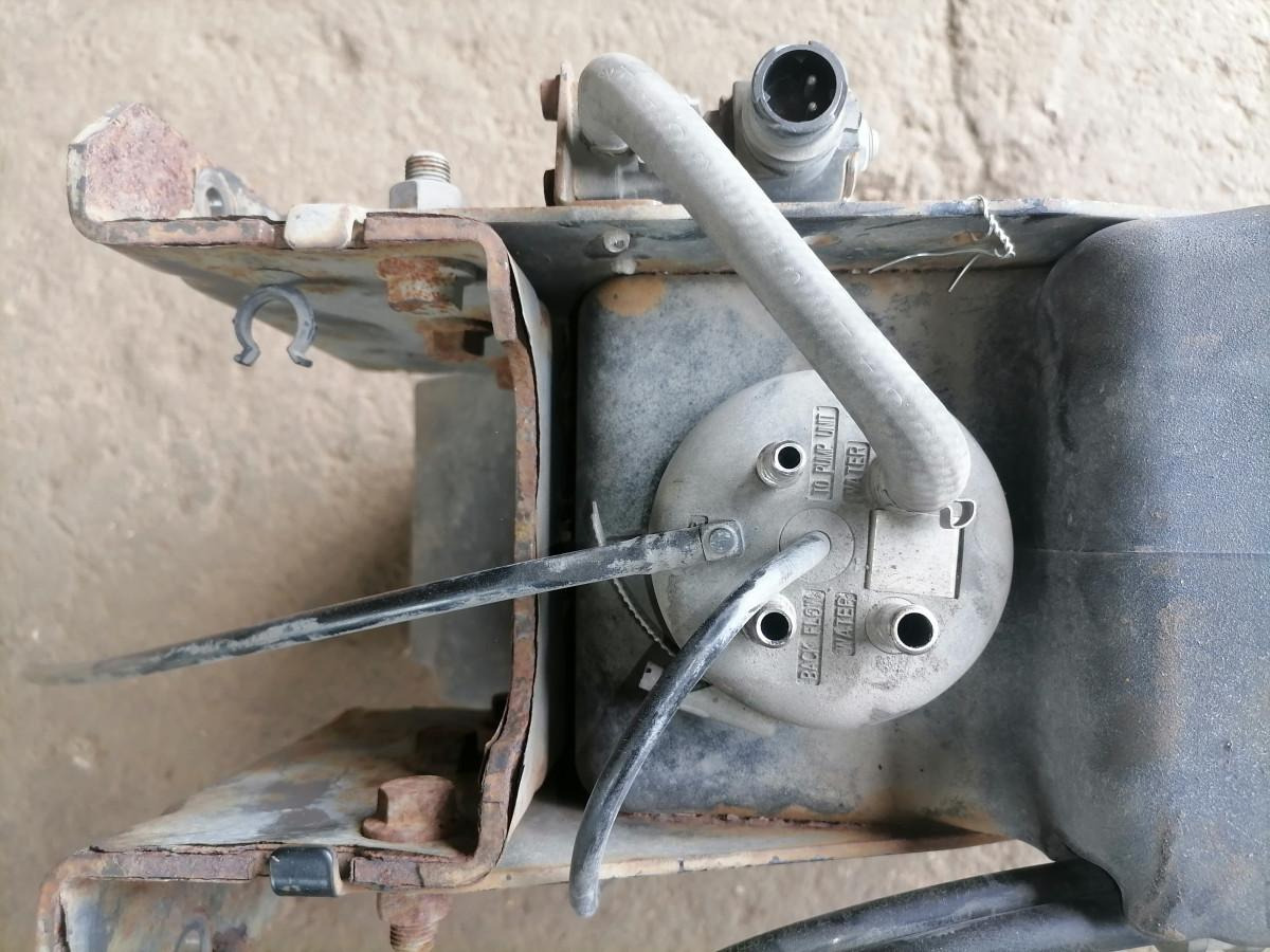 Volvo AD Blue tank 82169327 - Sistem bahan bakar untuk Truk: gambar 2 Volvo AD Blue tank 82169327 - Sistem bahan bakar untuk Truk: gambar 2