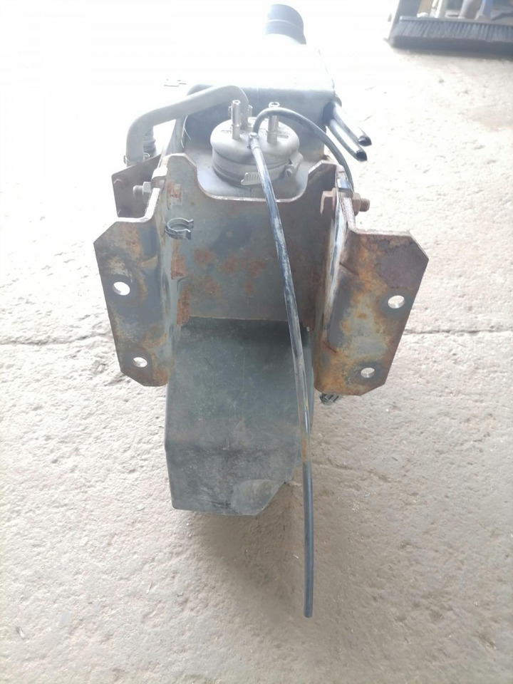 Volvo AD Blue tank 82169327 - Sistem bahan bakar untuk Truk: gambar 5 Volvo AD Blue tank 82169327 - Sistem bahan bakar untuk Truk: gambar 5