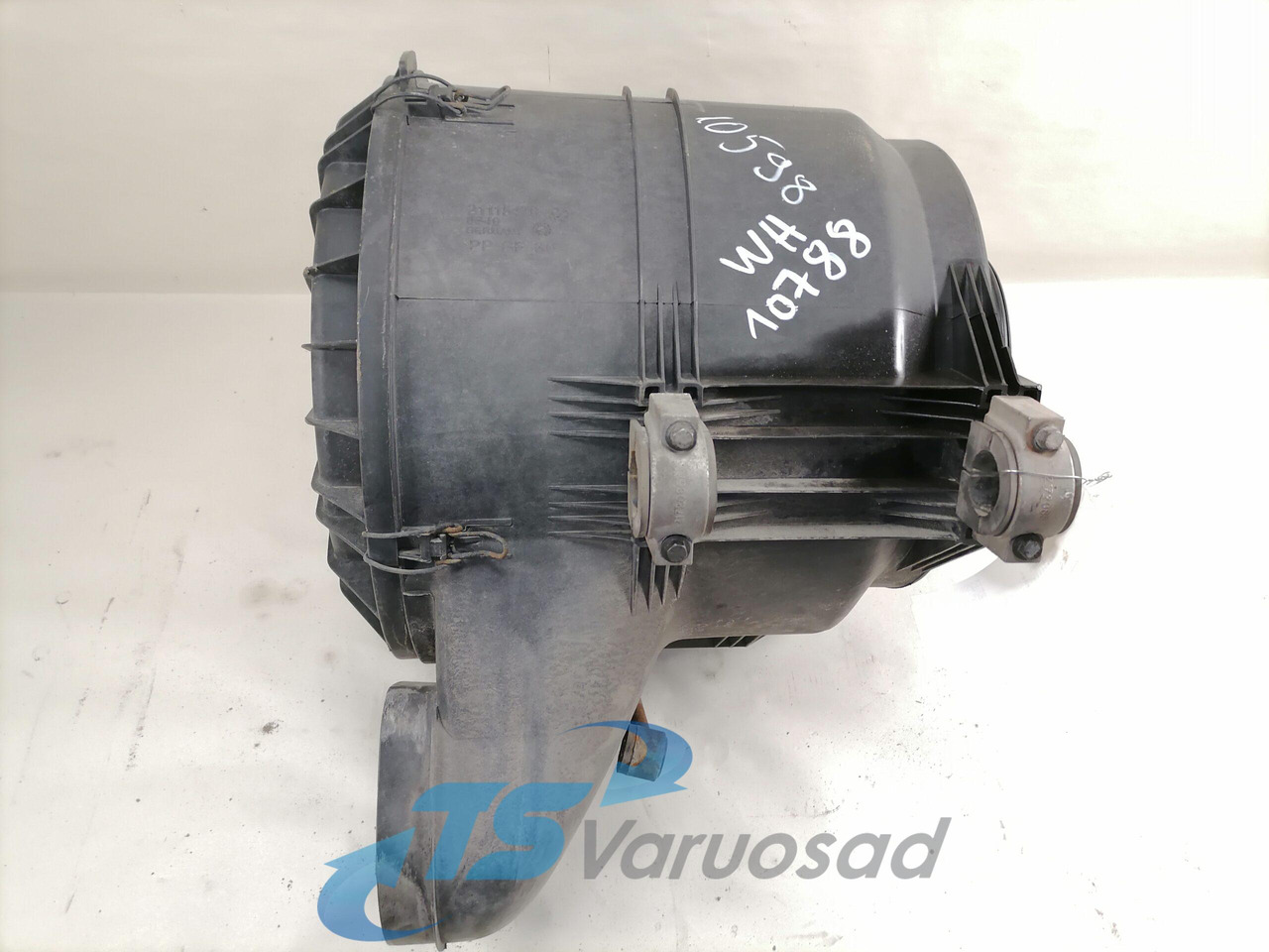 Volvo Air filter housing 21115476 - Sistem pemasukan udara untuk Truk: gambar 2 Volvo Air filter housing 21115476 - Sistem pemasukan udara untuk Truk: gambar 2