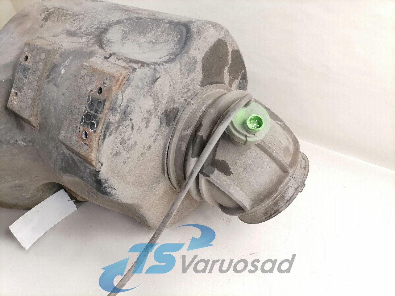 Volvo Air filter housing 3979505 - Sistem pemasukan udara untuk Truk: gambar 4 Volvo Air filter housing 3979505 - Sistem pemasukan udara untuk Truk: gambar 4