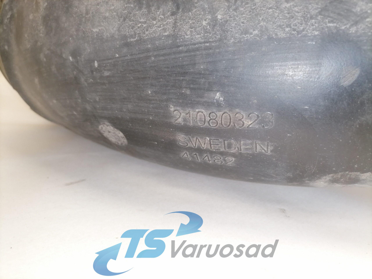 Volvo Air intake 21080323 - Sistem pemasukan udara untuk Truk: gambar 3 Volvo Air intake 21080323 - Sistem pemasukan udara untuk Truk: gambar 3