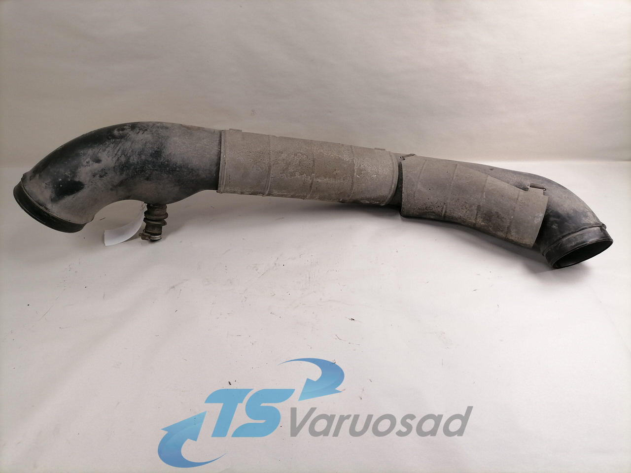 Volvo Air intake 21080323 - Sistem pemasukan udara untuk Truk: gambar 1 Volvo Air intake 21080323 - Sistem pemasukan udara untuk Truk: gambar 1