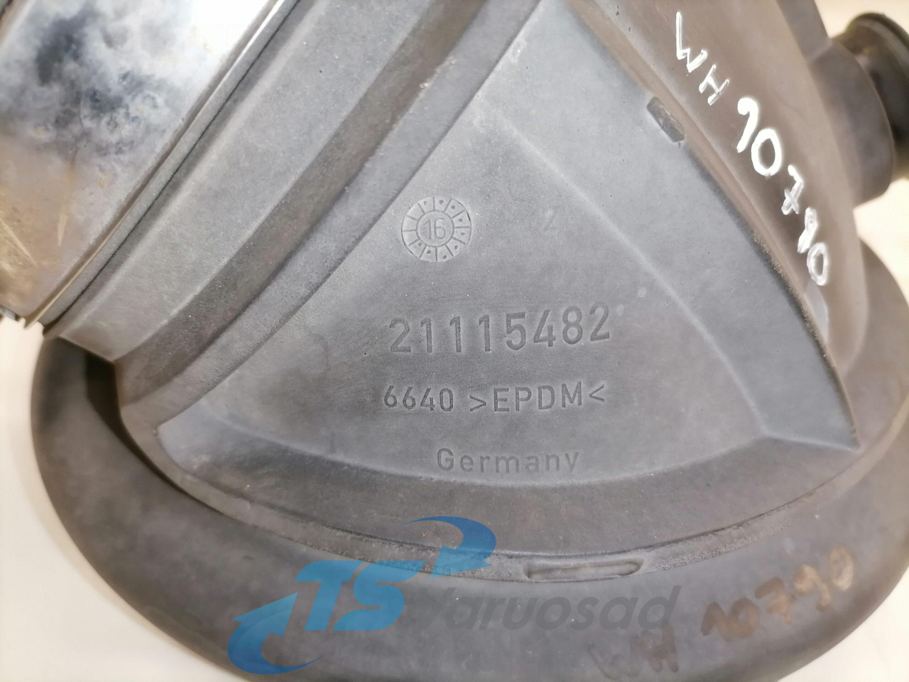 Volvo Air intake 21115482 - Sistem pemasukan udara untuk Truk: gambar 3 Volvo Air intake 21115482 - Sistem pemasukan udara untuk Truk: gambar 3