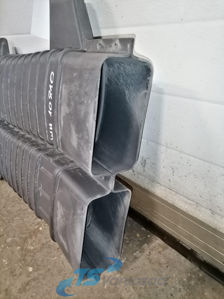 Volvo Air intake 21122123 - Sistem pemasukan udara untuk Truk: gambar 5 Volvo Air intake 21122123 - Sistem pemasukan udara untuk Truk: gambar 5