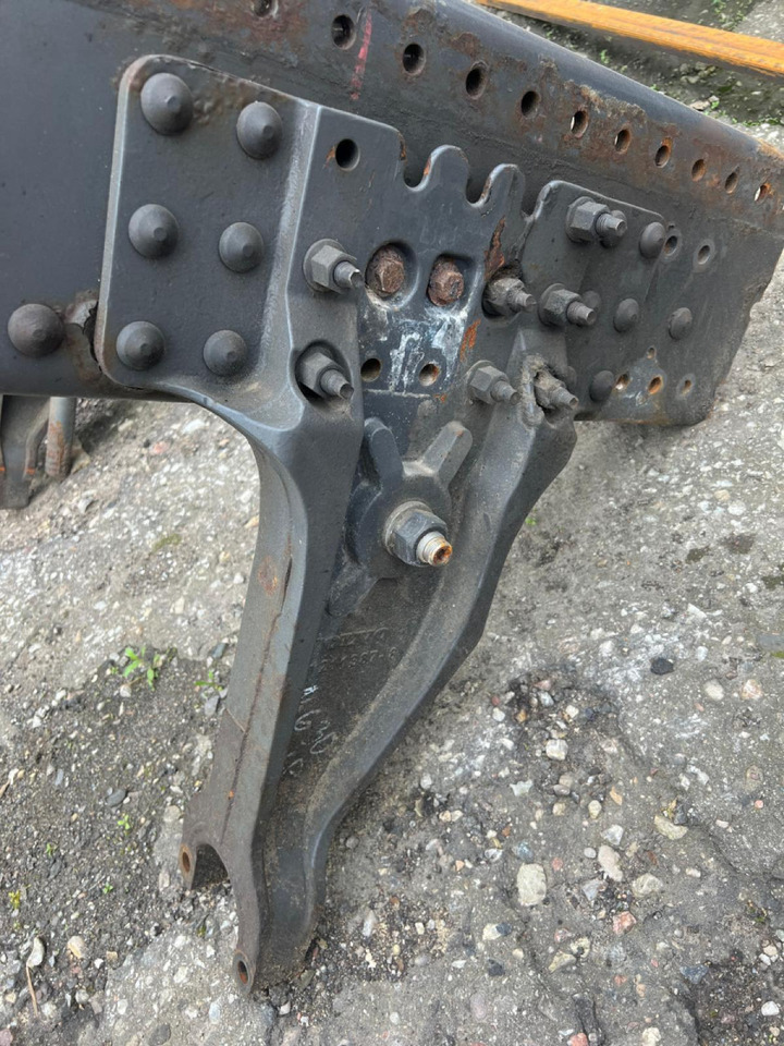 Volvo Bracket 21242883 - Penangguhan untuk Truk: gambar 3 Volvo Bracket 21242883 - Penangguhan untuk Truk: gambar 3
