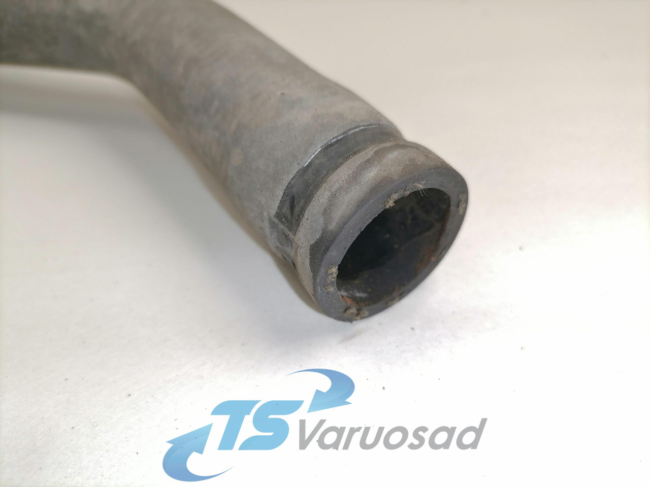 Volvo Cooling pipe 21242536 - Sistem pendingin untuk Truk: gambar 2 Volvo Cooling pipe 21242536 - Sistem pendingin untuk Truk: gambar 2