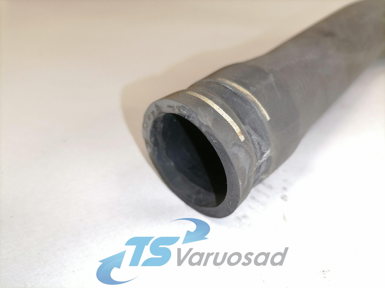 Volvo Cooling pipe 21242536 - Sistem pendingin untuk Truk: gambar 3 Volvo Cooling pipe 21242536 - Sistem pendingin untuk Truk: gambar 3