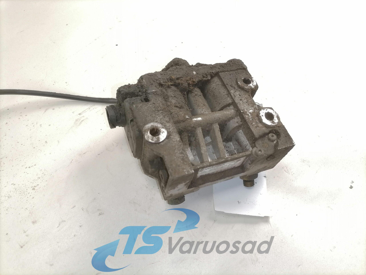 Volvo Engine control switch 2041199 - Sistem pembuangan untuk Truk: gambar 1 Volvo Engine control switch 2041199 - Sistem pembuangan untuk Truk: gambar 1