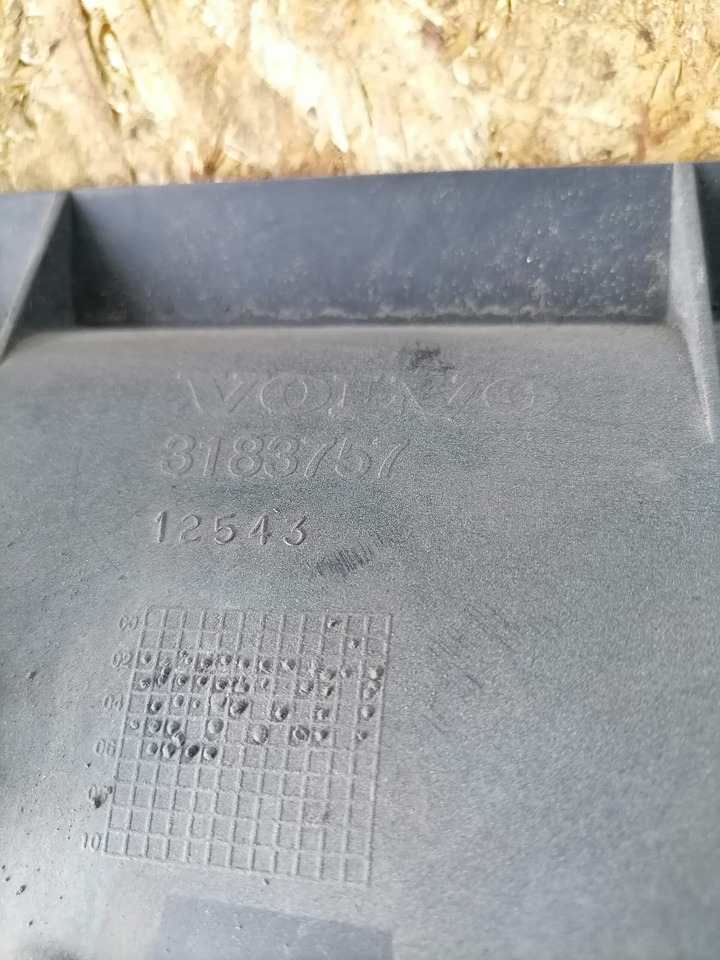 Volvo Fan shroud 3183757 - Radiator untuk Truk: gambar 4 Volvo Fan shroud 3183757 - Radiator untuk Truk: gambar 4