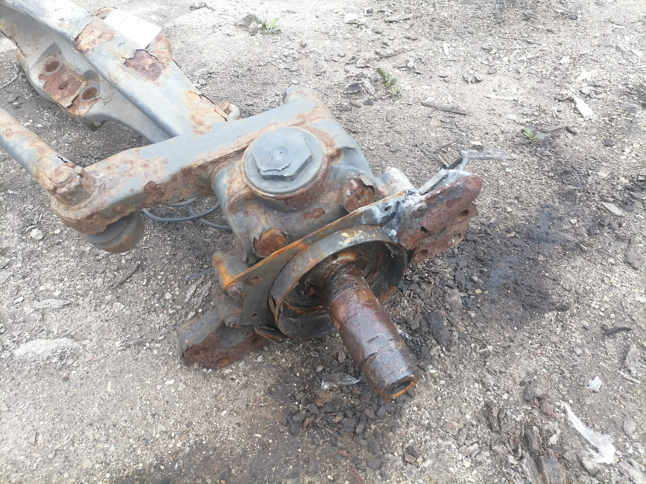 Volvo First axel housing 1026790 - As roda depan untuk Truk: gambar 2 Volvo First axel housing 1026790 - As roda depan untuk Truk: gambar 2