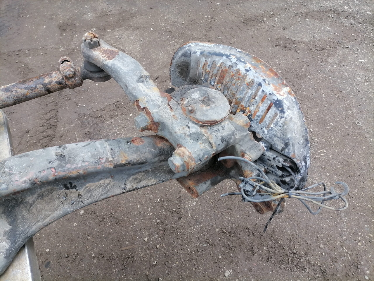 Volvo First axel housing 20399060 - As roda depan untuk Truk: gambar 2 Volvo First axel housing 20399060 - As roda depan untuk Truk: gambar 2