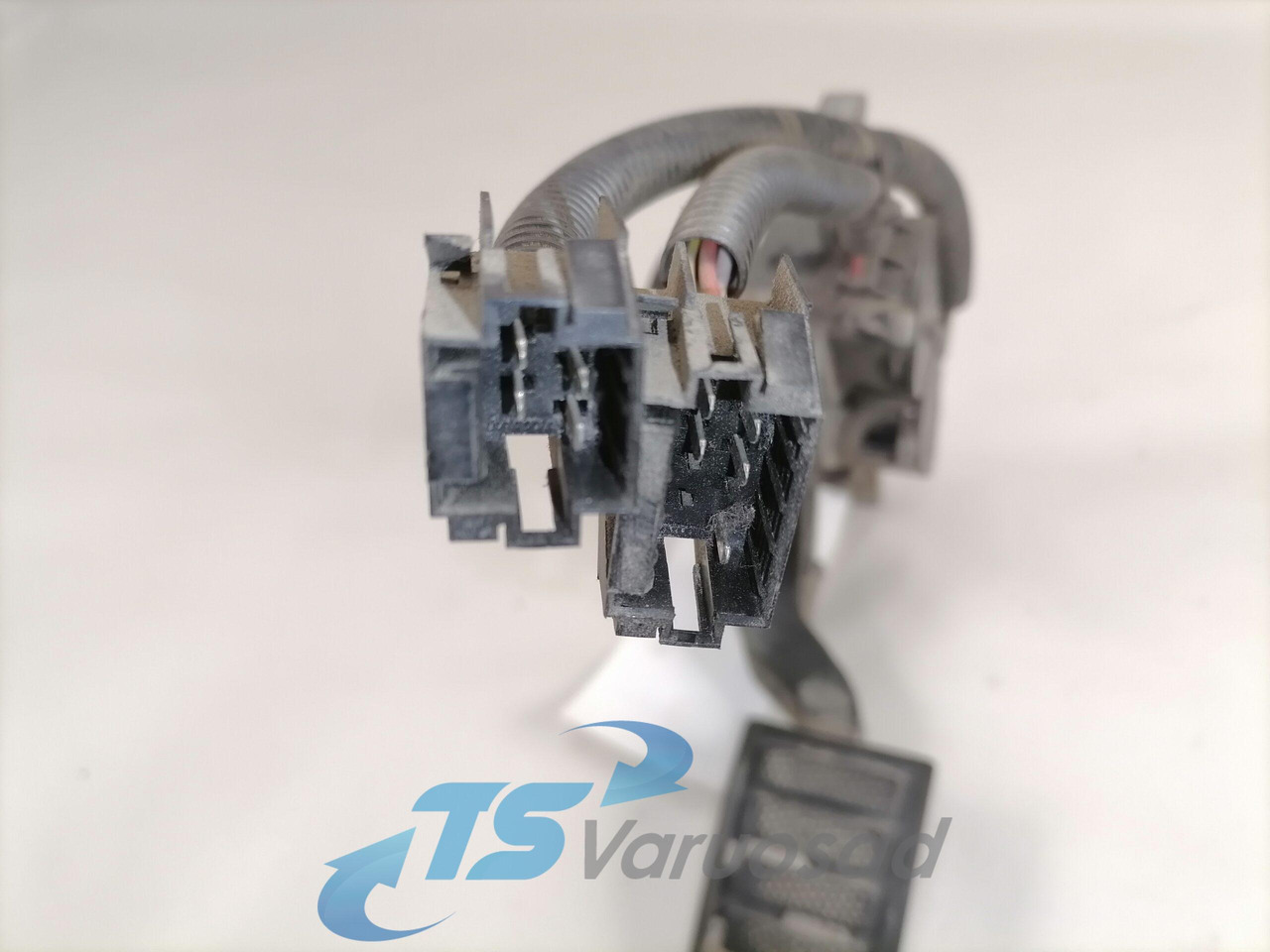 Volvo Gaasipedaal reostaadiga 3175129 - Sistem bahan bakar untuk Truk: gambar 3 Volvo Gaasipedaal reostaadiga 3175129 - Sistem bahan bakar untuk Truk: gambar 3