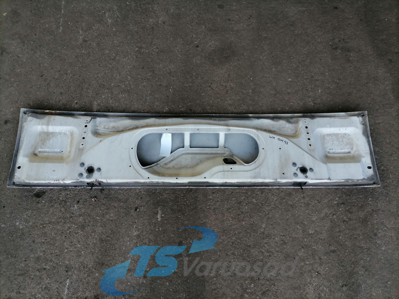 Volvo Grille panel 8191220 - Panggangan untuk Truk: gambar 2 Volvo Grille panel 8191220 - Panggangan untuk Truk: gambar 2