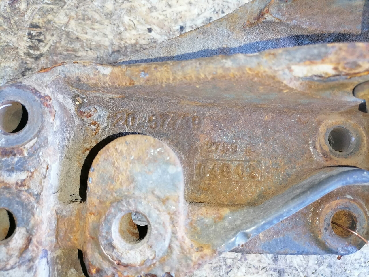 Volvo Kabiini kandur, tagumine 20467739 - Suspensi kabin untuk Truk: gambar 4 Volvo Kabiini kandur, tagumine 20467739 - Suspensi kabin untuk Truk: gambar 4