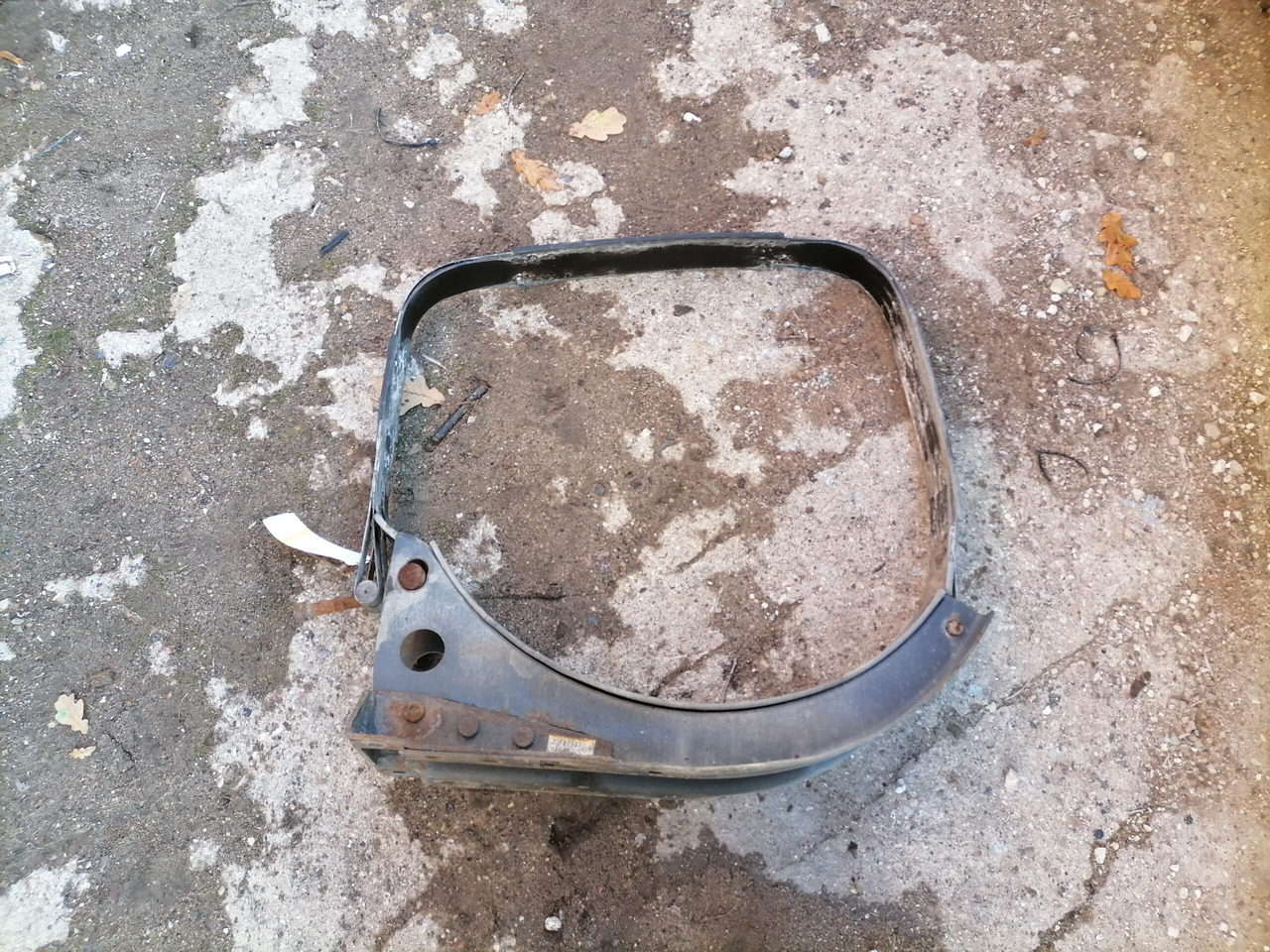 Volvo Kütusepaagi kandur, Volvo 20721537 - Tangki bahan bakar untuk Truk: gambar 1 Volvo Kütusepaagi kandur, Volvo 20721537 - Tangki bahan bakar untuk Truk: gambar 1