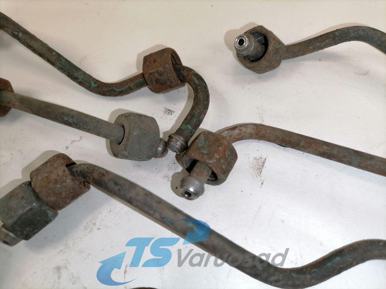 Volvo Kütusetorude komplekt 21009157 - Sistem bahan bakar untuk Truk: gambar 2 Volvo Kütusetorude komplekt 21009157 - Sistem bahan bakar untuk Truk: gambar 2