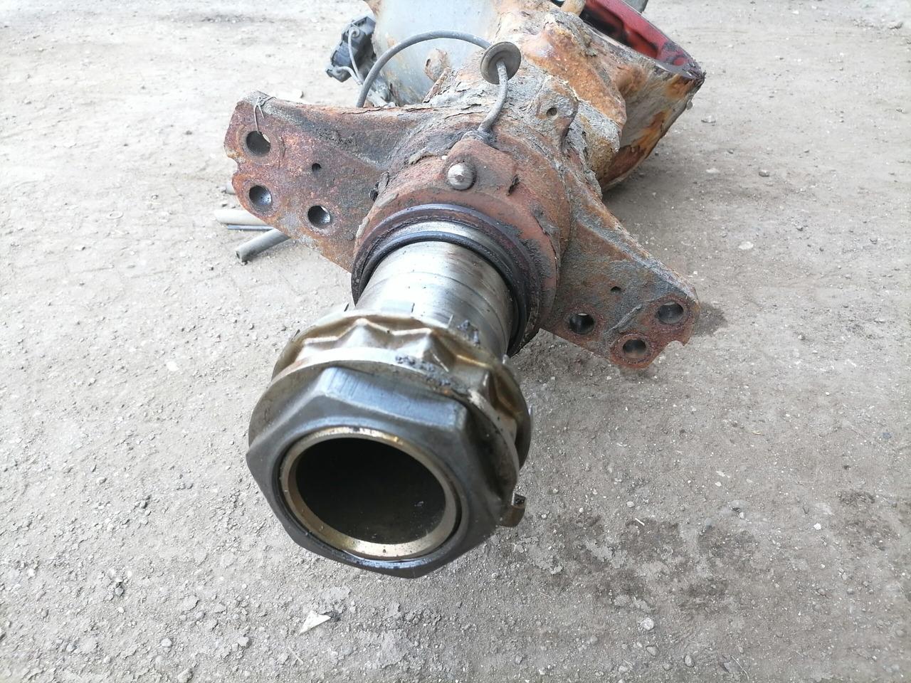 Volvo Rear axel housing 3192474 - Poros dan bagian untuk Truk: gambar 5 Volvo Rear axel housing 3192474 - Poros dan bagian untuk Truk: gambar 5