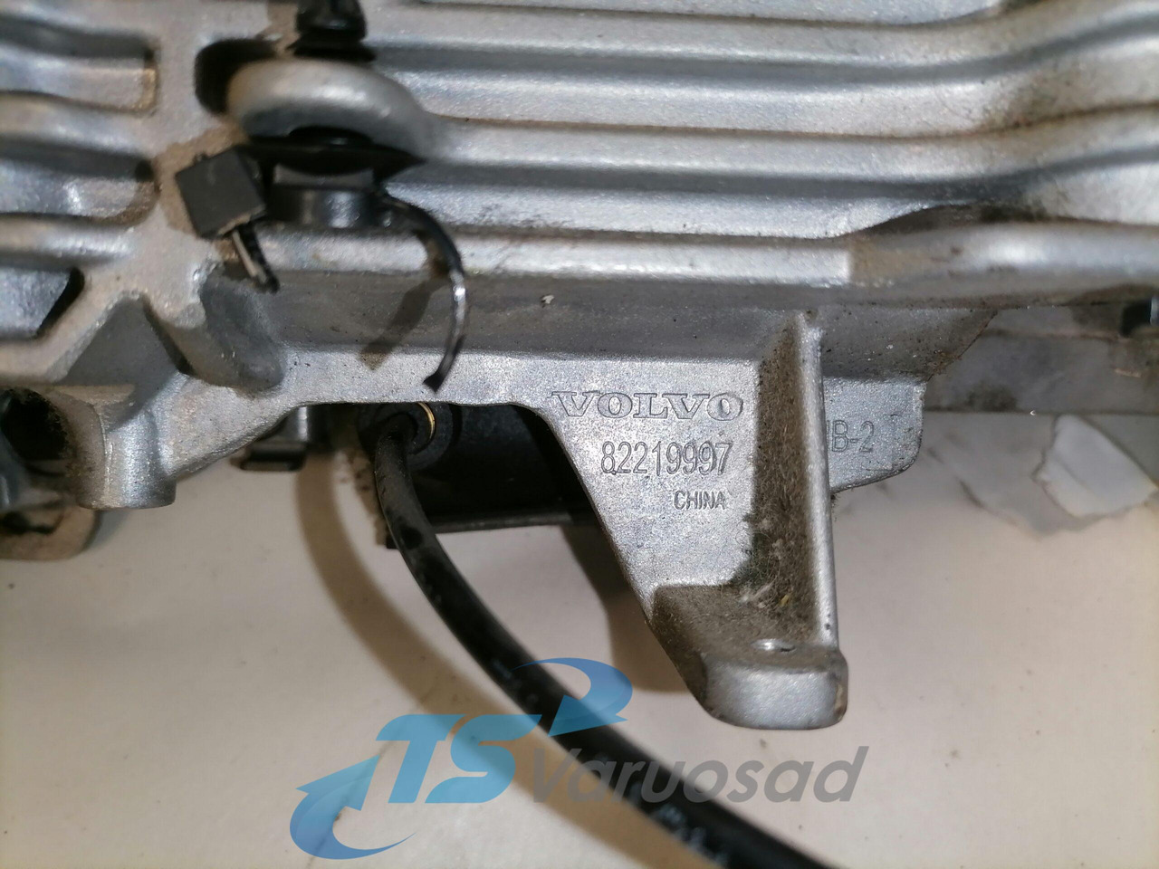 Volvo Roolisammas 82630789 - Kolom kemudi untuk Truk: gambar 4 Volvo Roolisammas 82630789 - Kolom kemudi untuk Truk: gambar 4