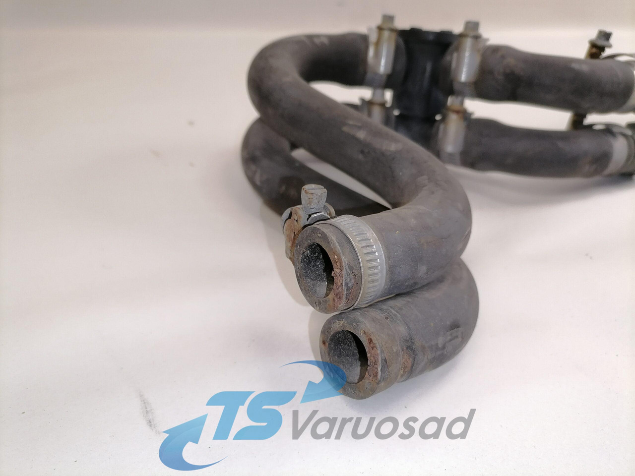 Volvo Salongisoojendus torud 82819703 - Pemanasan/ Ventilasi untuk Truk: gambar 4 Volvo Salongisoojendus torud 82819703 - Pemanasan/ Ventilasi untuk Truk: gambar 4