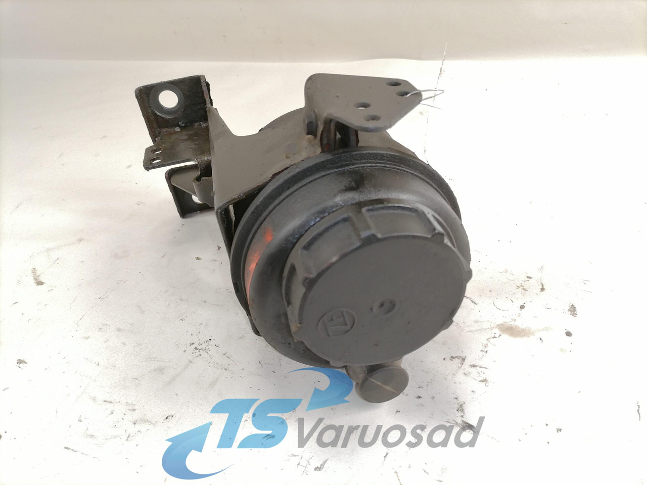 Volvo Steering oil tank+ bracket 1592945 - Selang kemudi untuk Truk: gambar 3 Volvo Steering oil tank+ bracket 1592945 - Selang kemudi untuk Truk: gambar 3