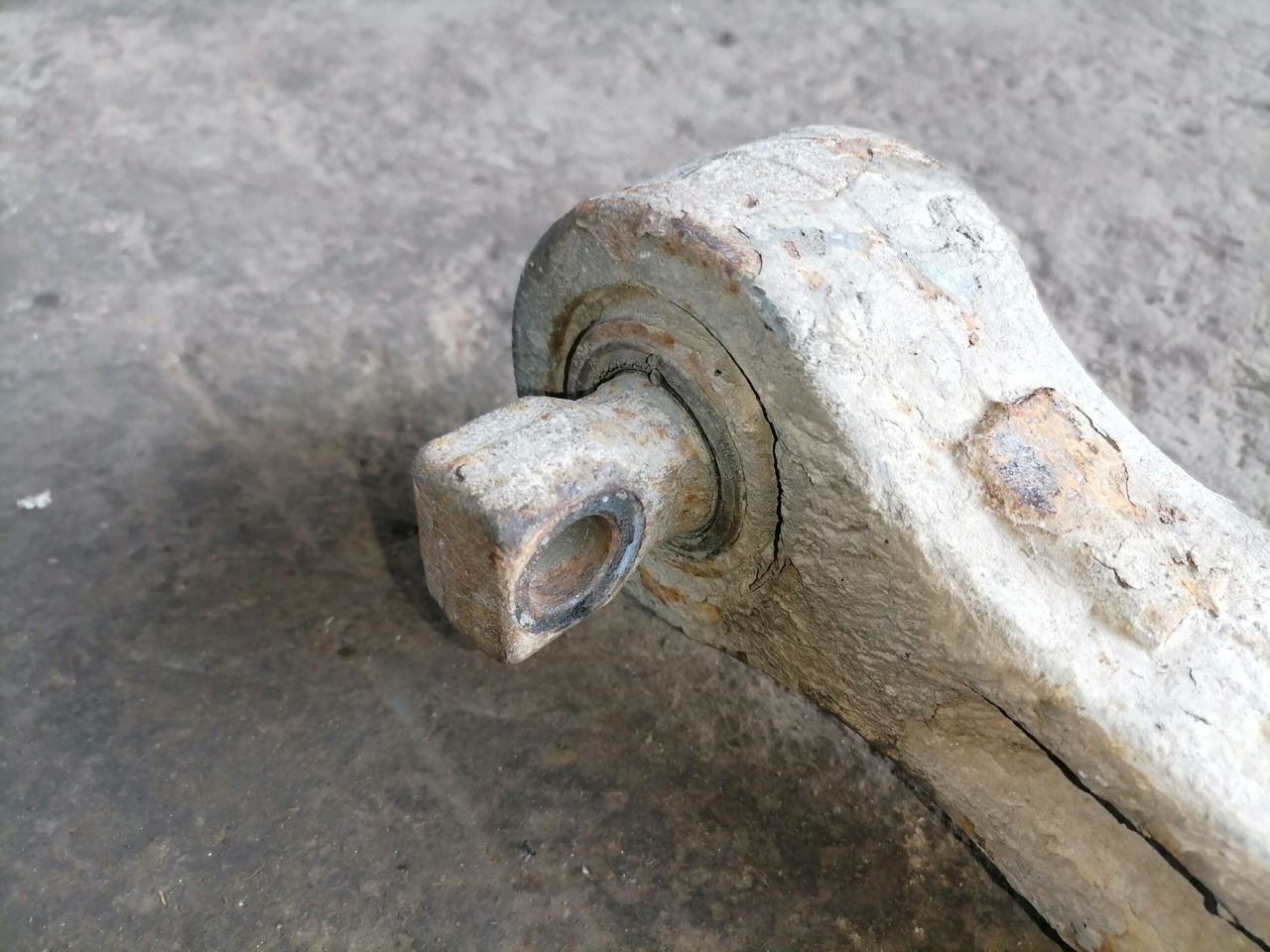 Volvo Torque rod 3986358 - Poros dan bagian untuk Truk: gambar 5 Volvo Torque rod 3986358 - Poros dan bagian untuk Truk: gambar 5