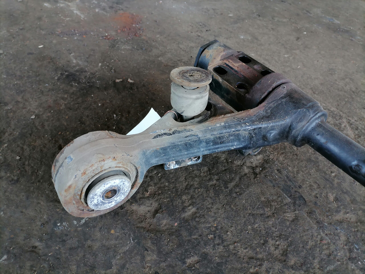 Volvo Volvo FH kabiini torsioonvarras 3198853 - Suspensi kabin untuk Truk: gambar 4 Volvo Volvo FH kabiini torsioonvarras 3198853 - Suspensi kabin untuk Truk: gambar 4