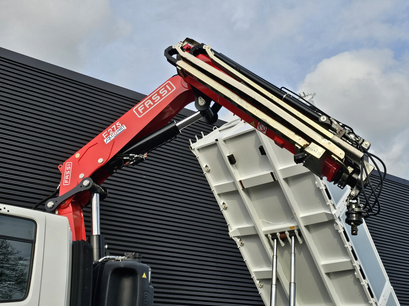 DAF CF 530 8x4-4 / FASSI 27.5 t/m CRANE + TIPPER - Truk derek: gambar 3 DAF CF 530 8x4-4 / FASSI 27.5 t/m CRANE + TIPPER - Truk derek: gambar 3