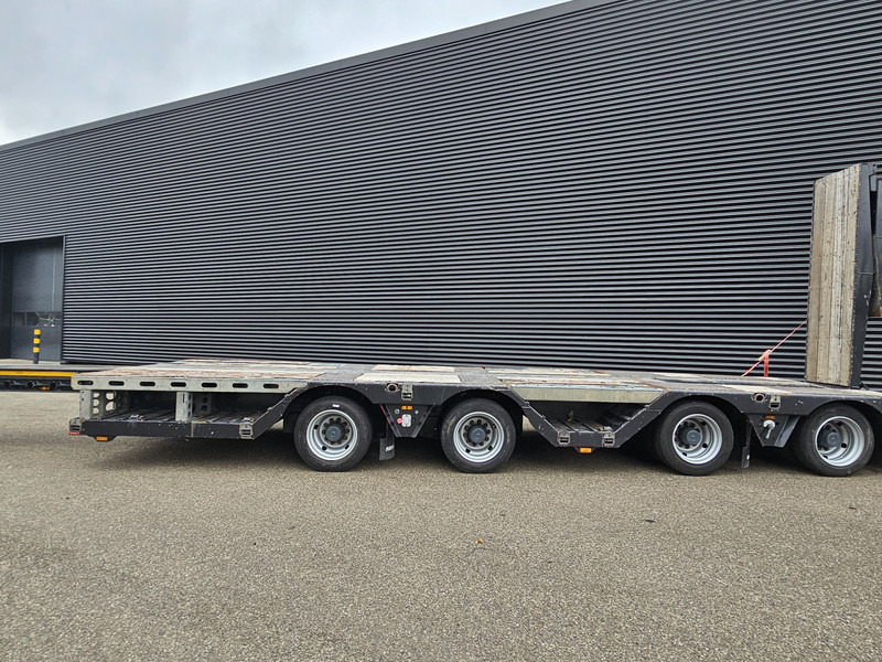 Faymonville MULTIMAX - EXTENDABLE / HYDR RAMP / WHEEL WELL / RADMULDEN - Semi-trailer low bed: gambar 4 Faymonville MULTIMAX - EXTENDABLE / HYDR RAMP / WHEEL WELL / RADMULDEN - Semi-trailer low bed: gambar 4