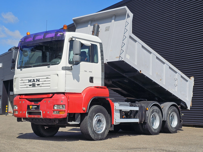 MAN TGA 26.440 / TIPPER - TRACTOR COMBI /6x4 / SPRING / BIG AXLE - Truk jungkit: gambar 1 MAN TGA 26.440 / TIPPER - TRACTOR COMBI /6x4 / SPRING / BIG AXLE - Truk jungkit: gambar 1