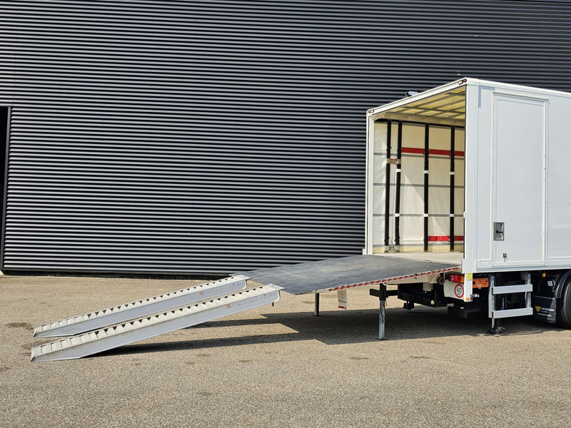 MAN TGM 26.320 / 6x2-4 / LBW / 6000kg TAIL LIFT - Truk dengan terpal samping: gambar 3 MAN TGM 26.320 / 6x2-4 / LBW / 6000kg TAIL LIFT - Truk dengan terpal samping: gambar 3