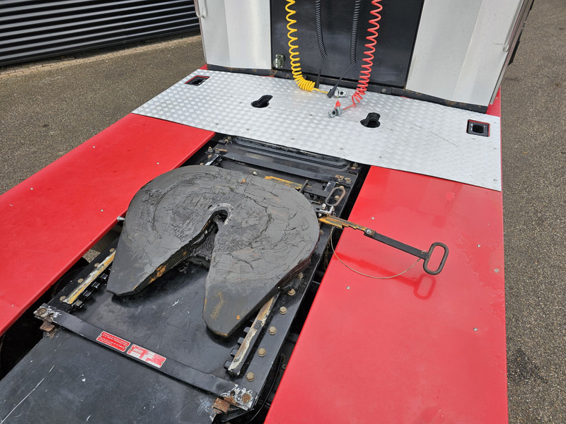 Truk derek MAN TGX 37.480 8x2-6 / HMF 85 t/m CRANE / KRAN: gambar 15