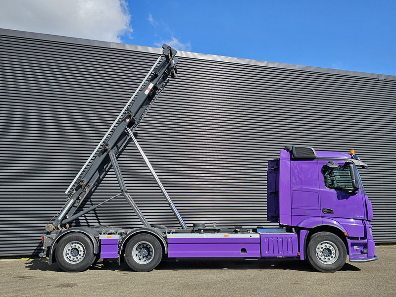 Mercedes-Benz AROCS 3345 6x2 / CABLE - CONTAINER SYSTEM - Truk pembawa sistem kabel: gambar 4 Mercedes-Benz AROCS 3345 6x2 / CABLE - CONTAINER SYSTEM - Truk pembawa sistem kabel: gambar 4