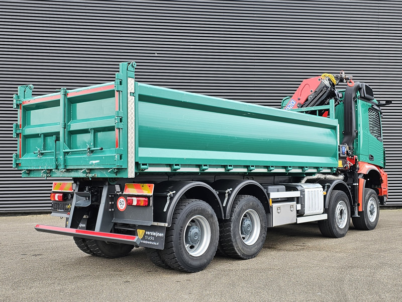 Truk jungkit, Truk derek Mercedes-Benz AROCS 4145 / 8X6 / TIPPER + HMF CRANE: gambar 6