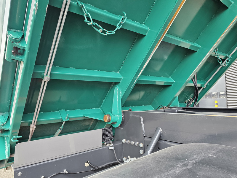 Leasing Mercedes-Benz AROCS 4145 / 8X6 / TIPPER + HMF CRANE Mercedes-Benz AROCS 4145 / 8X6 / TIPPER + HMF CRANE: gambar 19 Leasing Mercedes-Benz AROCS 4145 / 8X6 / TIPPER + HMF CRANE Mercedes-Benz AROCS 4145 / 8X6 / TIPPER + HMF CRANE: gambar 19