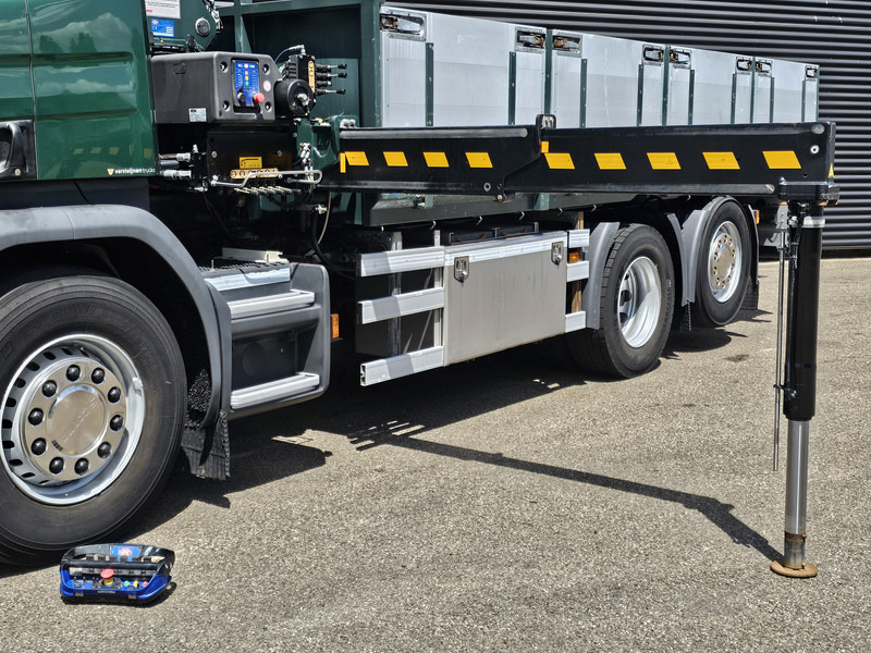 Truk derek Scania P410 / 6X2-4 / 21 t/m CRANE / KRAN: gambar 10