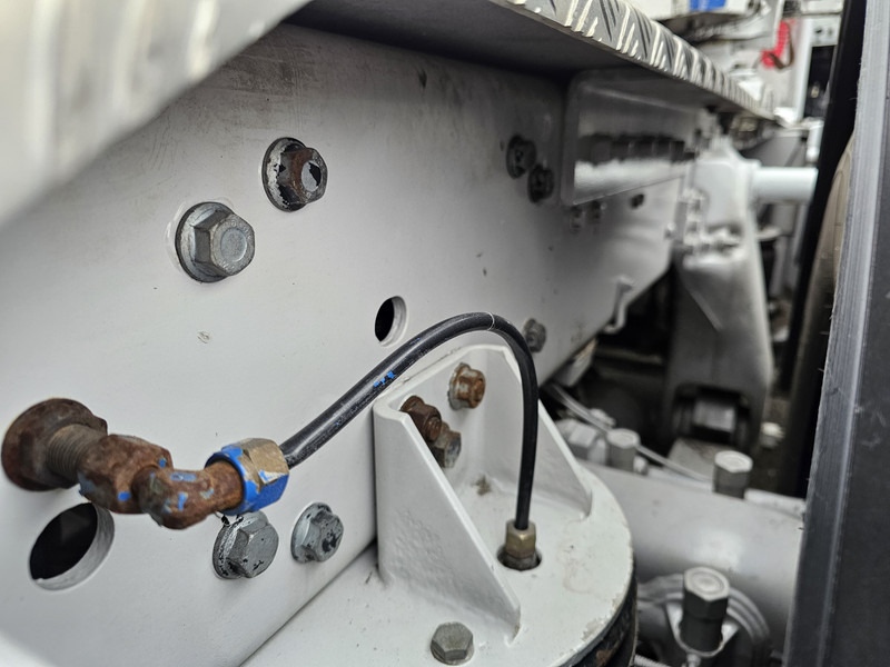 Tractor head Scania R143 M 420 6x2/4 STREAMLINE: gambar 20 Tractor head Scania R143 M 420 6x2/4 STREAMLINE: gambar 20