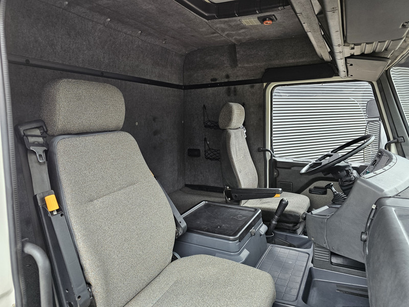 Tractor head Scania R143 M 420 6x2/4 STREAMLINE: gambar 16 Tractor head Scania R143 M 420 6x2/4 STREAMLINE: gambar 16