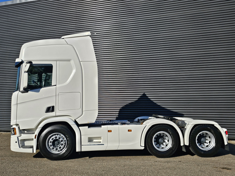 Scania R580 V8 / 6x4 / FULL AIR / RETARDER - Tractor head: gambar 2 Scania R580 V8 / 6x4 / FULL AIR / RETARDER - Tractor head: gambar 2