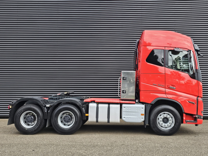 Volvo FH 16 650 / 6x4 BOOGIE / HYDRAULIC / RETARDER / 100T - Tractor head: gambar 5 Volvo FH 16 650 / 6x4 BOOGIE / HYDRAULIC / RETARDER / 100T - Tractor head: gambar 5