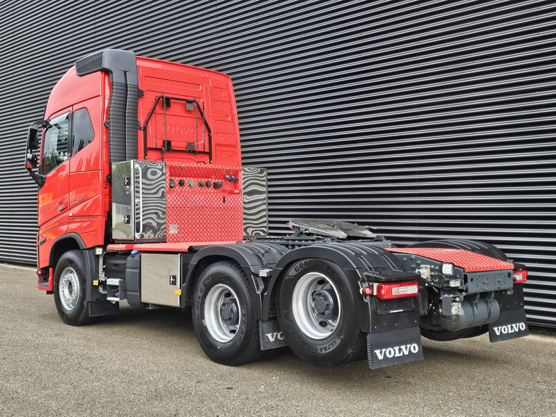 Volvo FH 16 650 / 6x4 BOOGIE / HYDRAULIC / RETARDER / 100T - Tractor head: gambar 3 Volvo FH 16 650 / 6x4 BOOGIE / HYDRAULIC / RETARDER / 100T - Tractor head: gambar 3